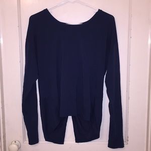 Athleta long sleeve cross back shirt